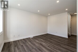 395 Paling Ave in Hamilton, ON - Building Photo - Building Photo