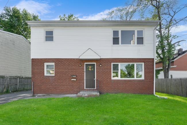 9 Beacon Terrace in Keansburg, NJ - Foto de edificio - Building Photo