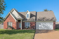 2070 Ansley Park Ln N in Southaven, MS - Foto de edificio - Building Photo