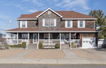 801 N Bay Ave in Beach Haven, NJ - Building Photo - Building Photo