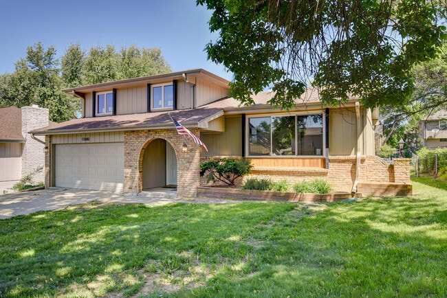 11680 Meredith Ave in Omaha, NE - Building Photo - Building Photo