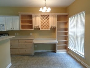 1110 California Dr in Murfreesboro, TN - Foto de edificio - Building Photo