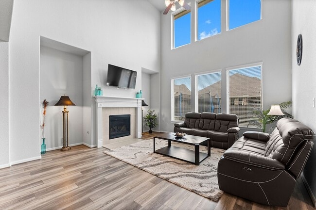 property at 2836 Jehlon Ln