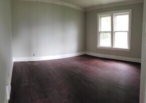 285 Auburn Ave in Buffalo, NY - Building Photo