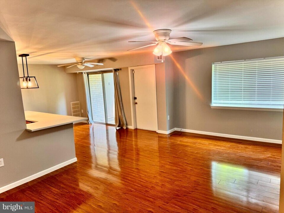 12307 Braxfield Ct in North Bethesda, MD - Building Photo