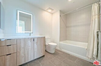 689S S Catalina St in Los Angeles, CA - Building Photo - Building Photo