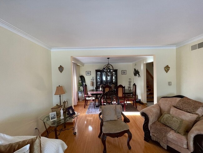 property at 245 Derrydown Rd