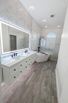 4423 Shark Dr in Bradenton, FL - Building Photo