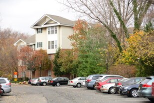 Arbor Terrace Teaneck Apartments