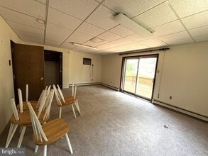 1664 Dekalb Pike in Blue Bell, PA - Foto de edificio - Building Photo