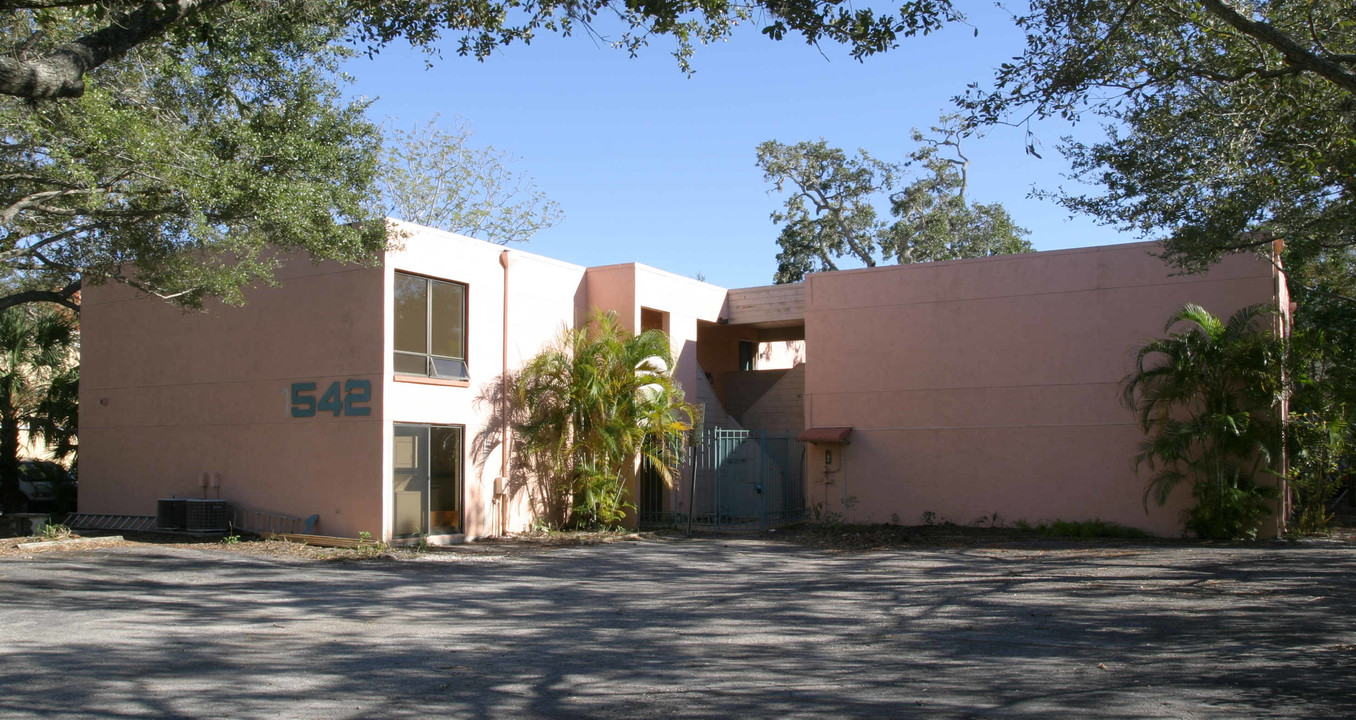 1542 Oak St in Sarasota, FL - Building Photo