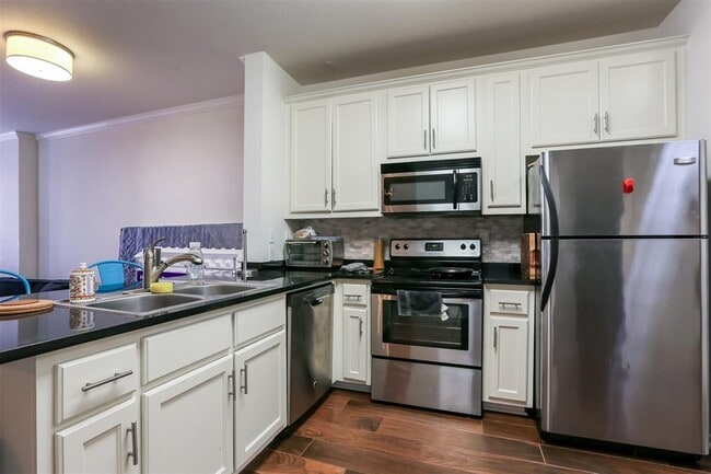 910 W 25th St in Austin, TX - Building Photo - Building Photo