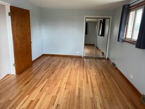 701 N Craig Pl in Addison, IL - Foto de edificio - Building Photo