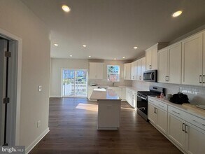 26 Anderson Dr in Bridgeport, PA - Building Photo - Building Photo