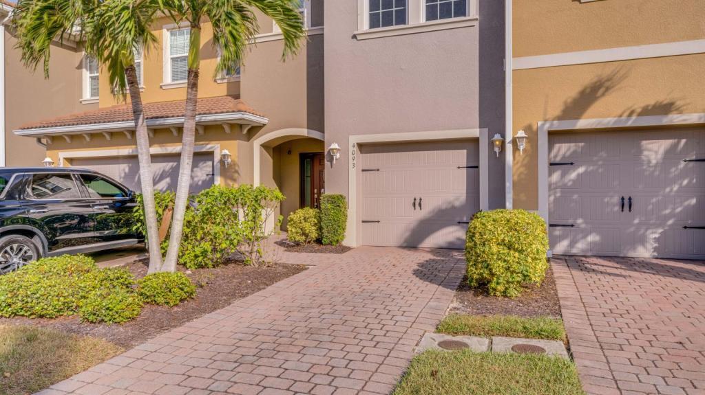 4093 Wilmont Place in Ft. Myers, FL - Building Photo