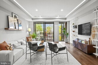 1201 Kenyon St NW in Washington, DC - Building Photo - Building Photo