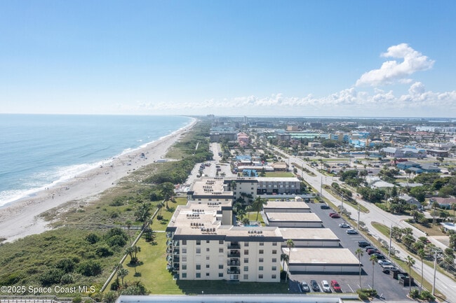 4570 Ocean Beach Blvd in Cocoa Beach, FL - Building Photo - Building Photo