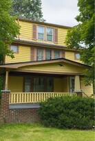920 Yellowstone Rd in Cleveland Heights, OH - Building Photo