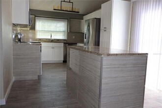 4732 W Lawn Ave in Tampa, FL - Building Photo - Building Photo