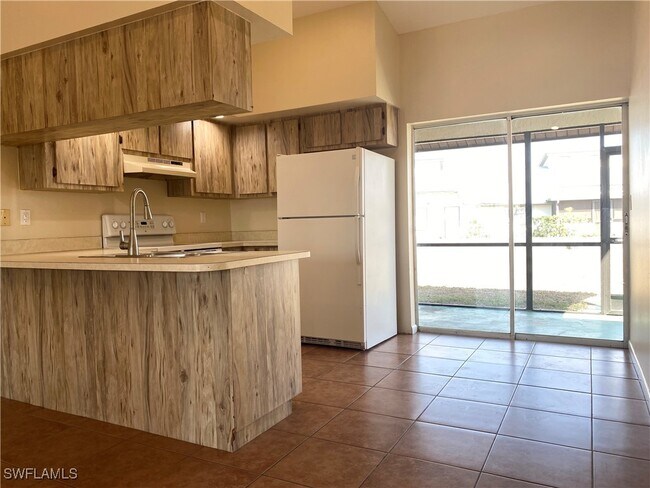 3735 SW 9th Ave in Cape Coral, FL - Building Photo - Building Photo
