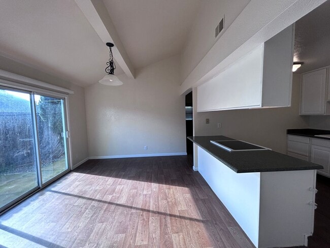 6616-6618 Summer Rain Way in Citrus Heights, CA - Building Photo - Building Photo