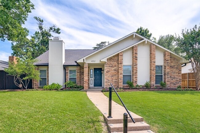4552 Fremont Ln