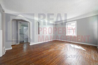 608 E 120th St in Cleveland, OH - Building Photo - Building Photo