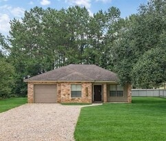 147 Gitz Ln in Madisonville, LA - Building Photo