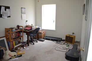 57 E Hampton Ct in Harrisonburg, VA - Building Photo