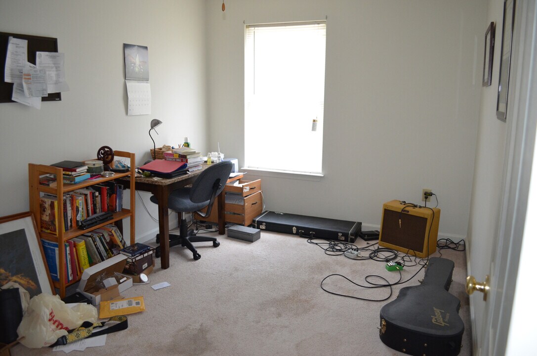 57 E Hampton Ct in Harrisonburg, VA - Building Photo