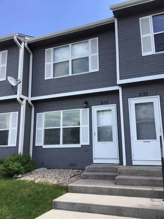 2124 Oakcrest Cir in Castle Rock, CO - Building Photo