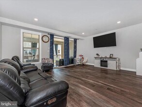 11115 Hazelnut Ln in Monrovia, MD - Building Photo - Building Photo