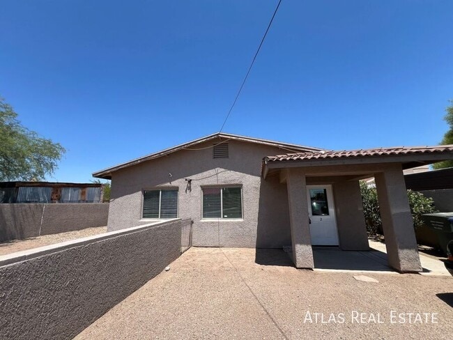 property at 1223 W Alameda St