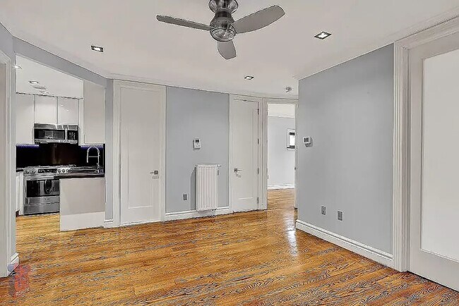 330 East SIXTH Street in New York, NY - Foto de edificio - Building Photo