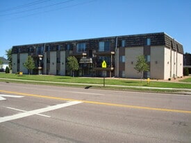 Elk Crossing Apartments in Elk River, MN - Building Photo