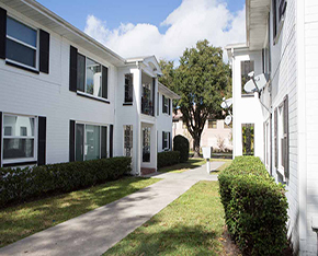 Columbia Crest Apartments in Orlando, FL - Building Photo