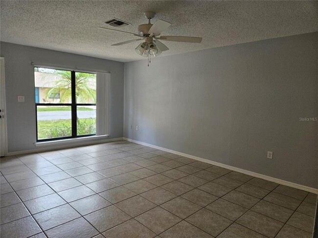 733 E Alfred St in Tavares, FL - Building Photo - Building Photo