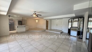 76955 California Dr in Palm Desert, CA - Foto de edificio - Building Photo