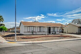 4047 Maple Hill Rd in Las Vegas, NV - Building Photo - Building Photo
