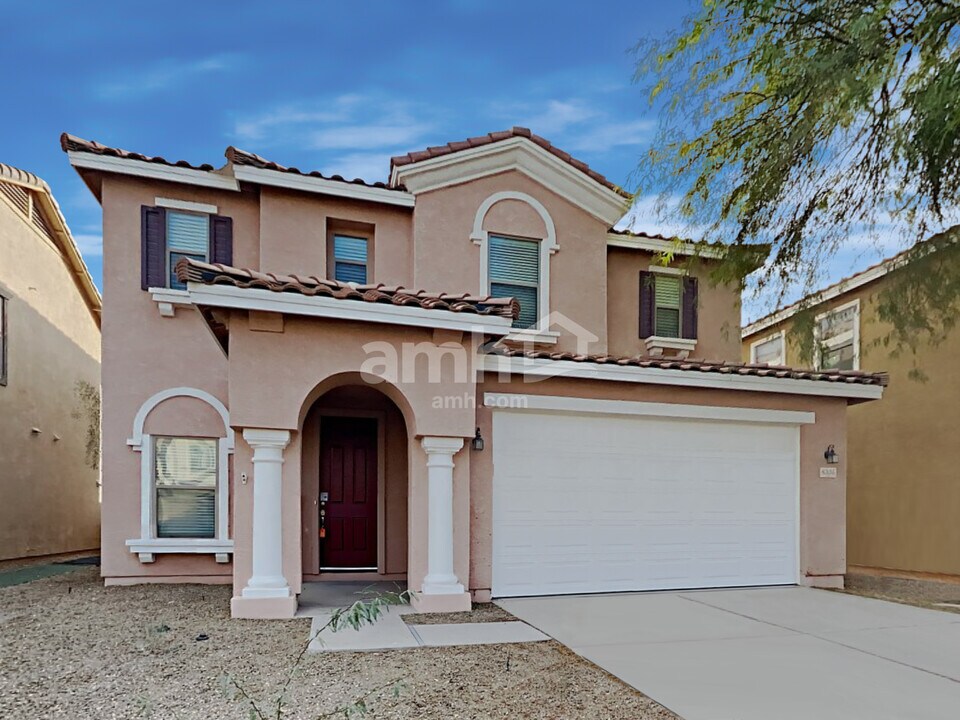6335 W Branham Ln in Phoenix, AZ - Building Photo