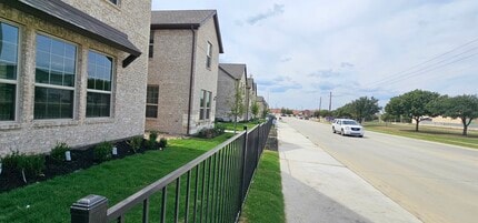 5960 Bursey Rd in Watauga, TX - Foto de edificio - Building Photo