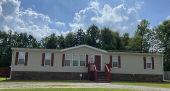 801 Maynard Blvd in Jacksonville, NC - Building Photo