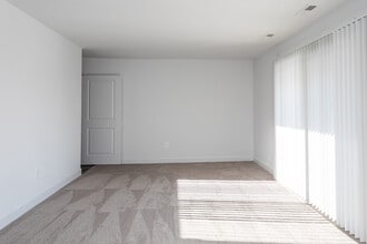 Rolling Park Apartments in Windsor Mill, MD - Building Photo - Interior Photo