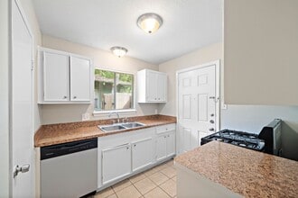 3307 Scotch Moss Ln in La Porte, TX - Building Photo - Building Photo