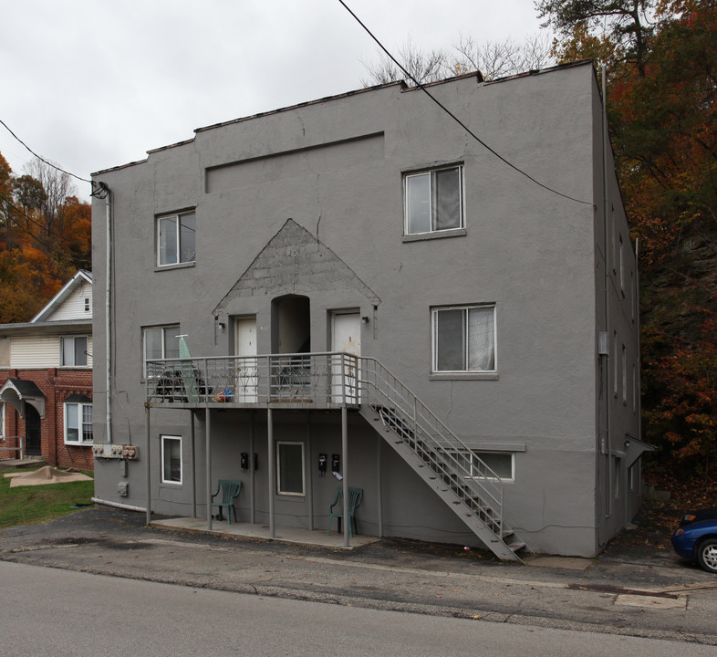 1505 Crescent Rd in Charleston, WV - Building Photo