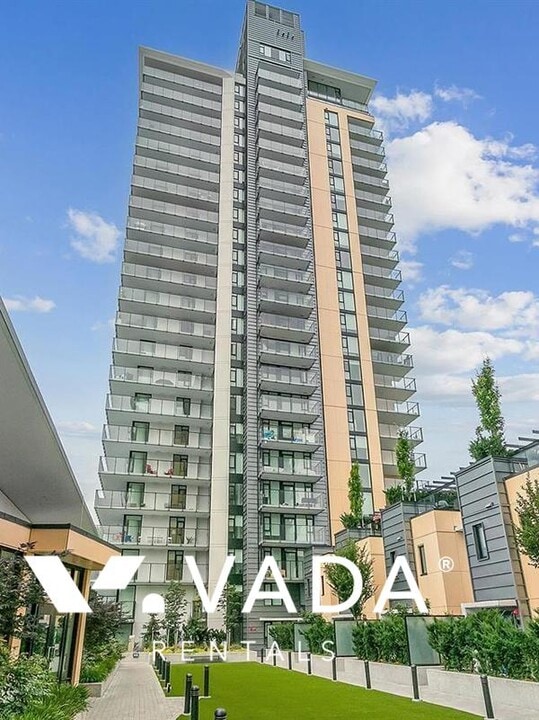 1401 Hunter St in North Vancouver, BC - Building Photo