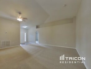 8768 Merseyside Ct in Jacksonville, FL - Building Photo - Building Photo