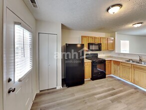 7504 Hemrich Dr in Canal Winchester, OH - Foto de edificio - Building Photo