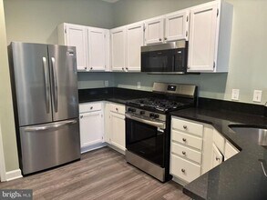 1716 Lake Shore Crest Dr in Reston, VA - Building Photo - Building Photo