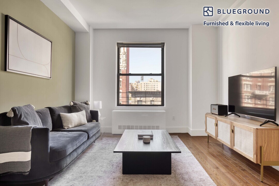 212 W 91st St in New York, NY - Building Photo